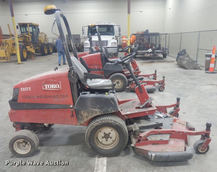 image for item IG9102 2010 Toro Groundmaster 3280D  lawn mower