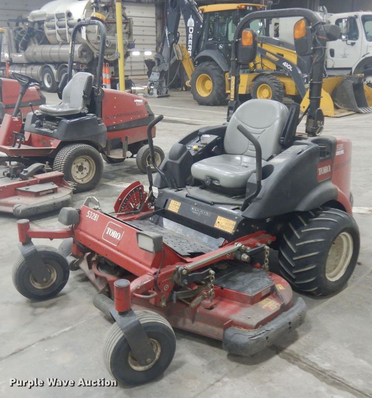 image for item IG9106 2012 Toro Groundmaster 7210  ZTR lawn mower