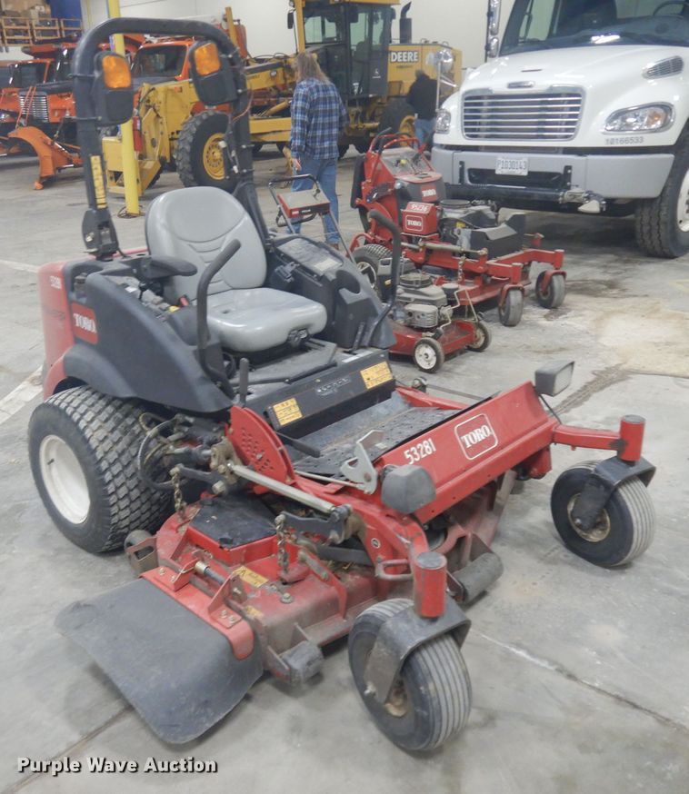 image for item IG9106 2012 Toro Groundmaster 7210  ZTR lawn mower