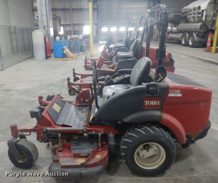 image for item IG9106 2012 Toro Groundmaster 7210  ZTR lawn mower