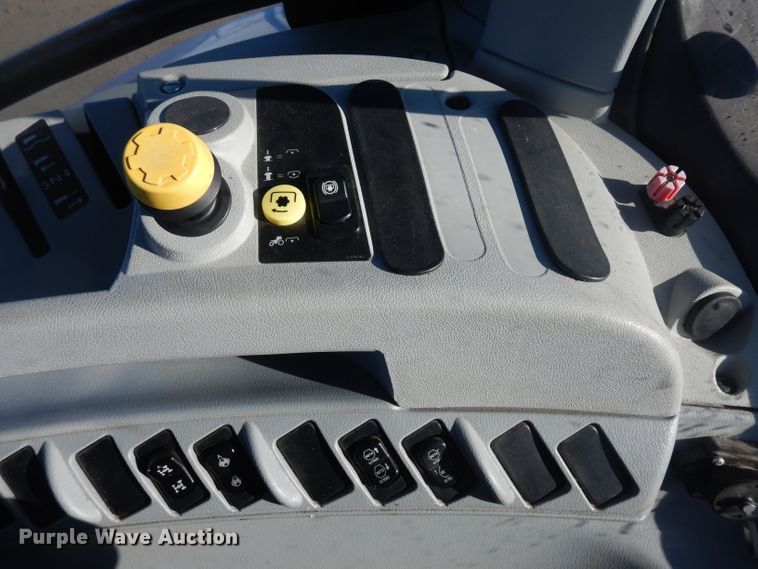 image for item IG9113 2013 New Holland T6.165  MFWD tractor