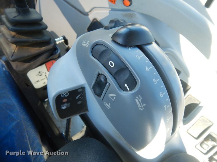 image for item IG9113 2013 New Holland T6.165  MFWD tractor