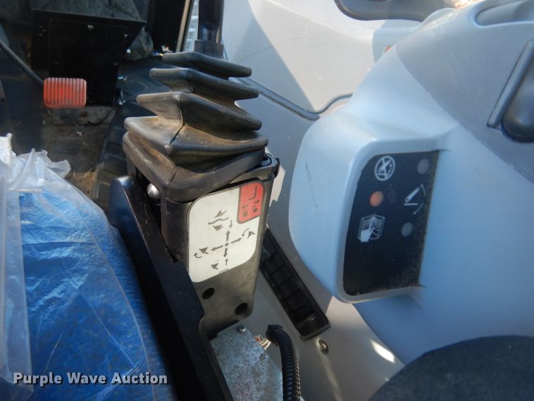 image for item IG9113 2013 New Holland T6.165  MFWD tractor