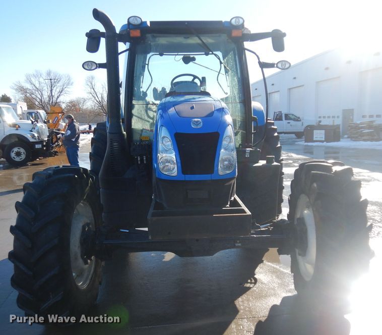 image for item IG9114 2013 New Holland T6.165  MFWD tractor