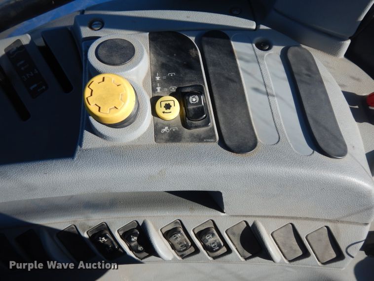 image for item IG9114 2013 New Holland T6.165  MFWD tractor