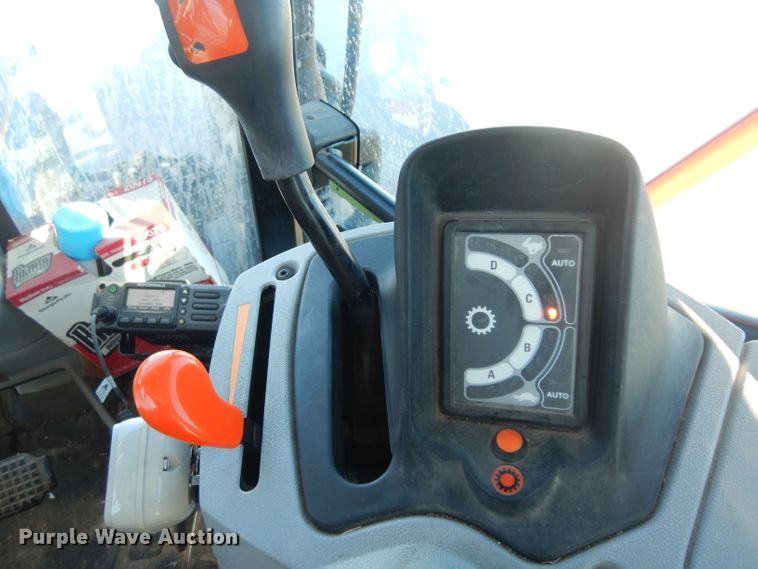 image for item IG9114 2013 New Holland T6.165  MFWD tractor