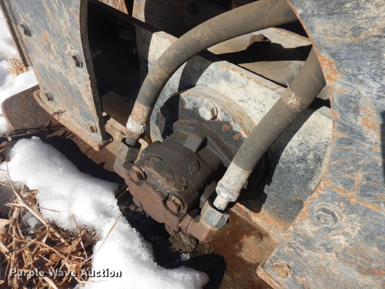 image for item IG9117 Caterpillar plate compactor