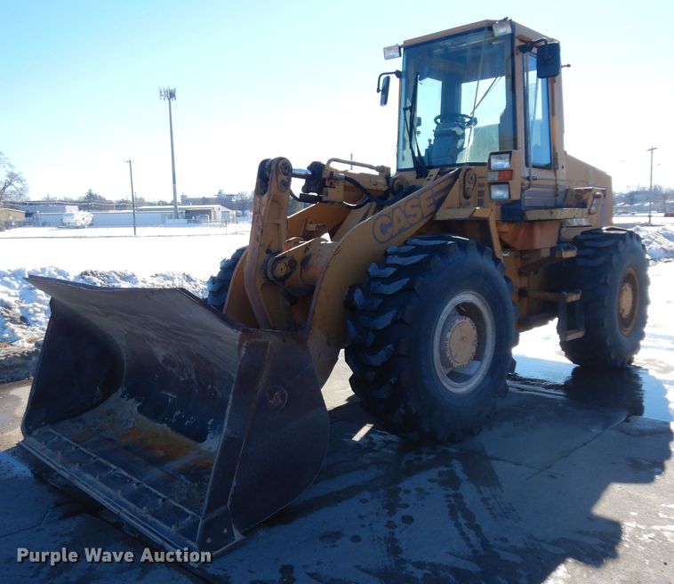 image for item IG9127 1995 Case 621B  wheel loader