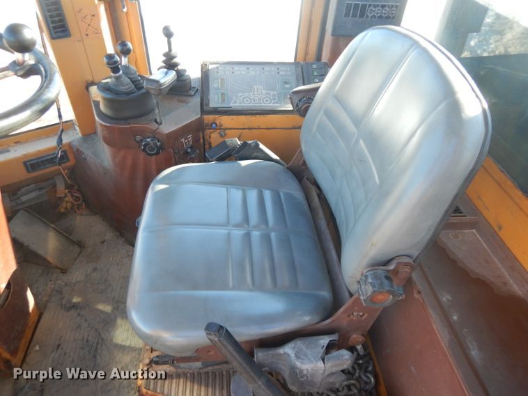 image for item IG9127 1995 Case 621B  wheel loader