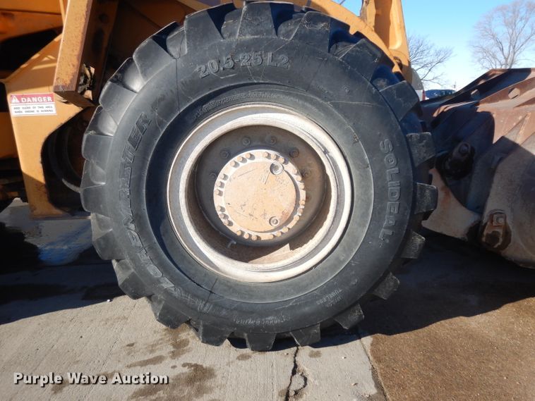 image for item IG9127 1995 Case 621B  wheel loader