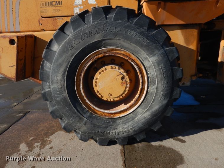 image for item IG9127 1995 Case 621B  wheel loader