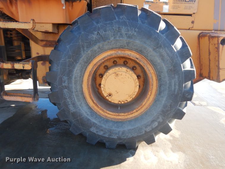 image for item IG9127 1995 Case 621B  wheel loader