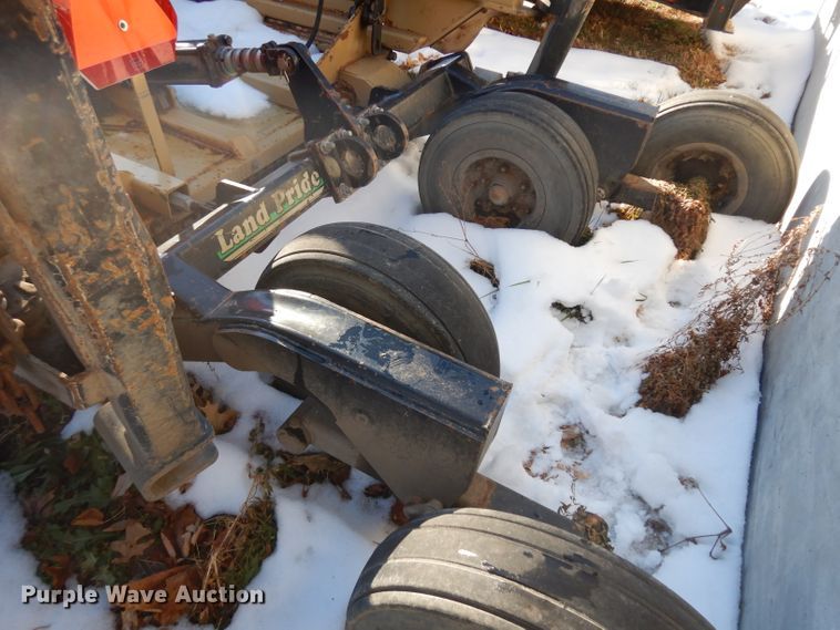 image for item IG9128 2006 Land Pride RC6015 batwing rotary mower