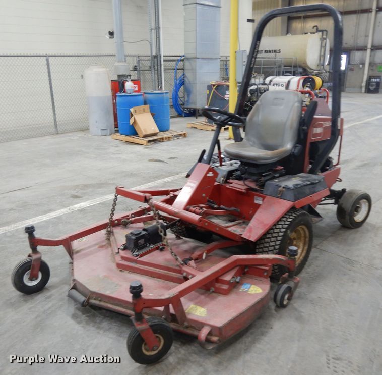 image for item IG9129 2010 Toro Groundsmaster 328D  lawn mower