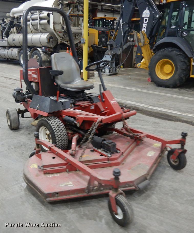 image for item IG9129 2010 Toro Groundsmaster 328D  lawn mower