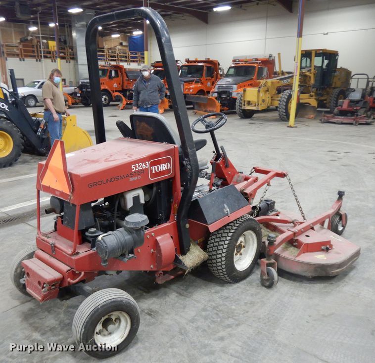 image for item IG9129 2010 Toro Groundsmaster 328D  lawn mower