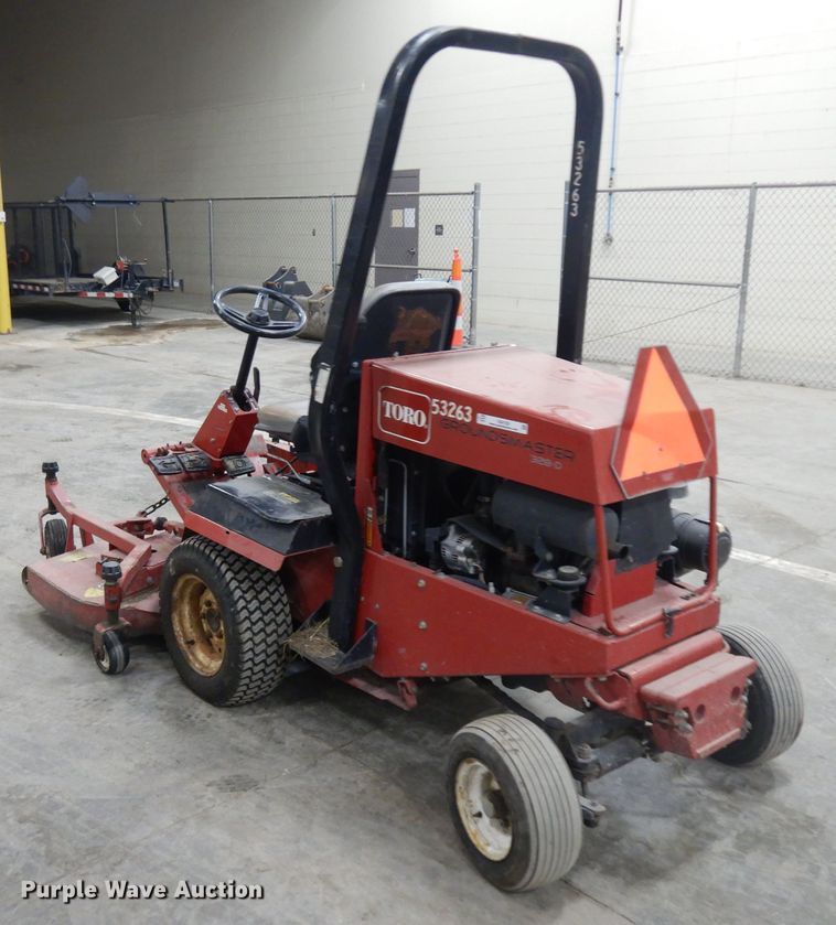 image for item IG9129 2010 Toro Groundsmaster 328D  lawn mower