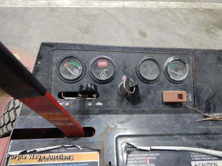 image for item IG9129 2010 Toro Groundsmaster 328D  lawn mower