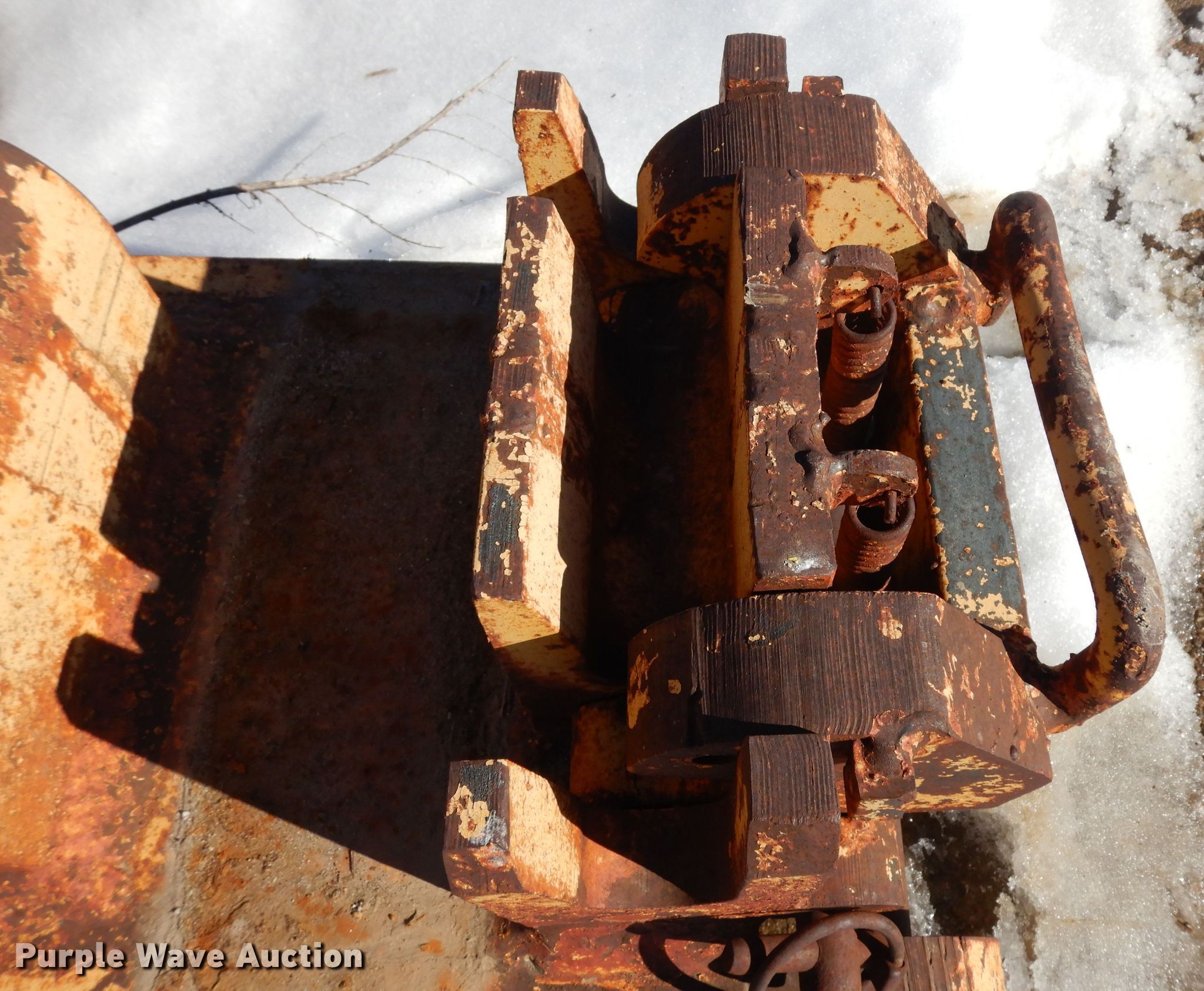 John Deere backhoe quick coupler in Lincoln, NE Item IG9126 sold