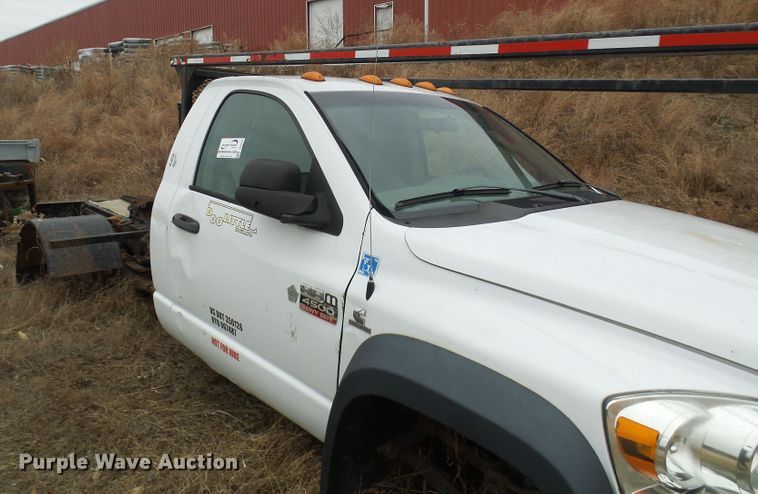 image for item DC2834 2008 Dodge Ram 4500  truck cab and chassis