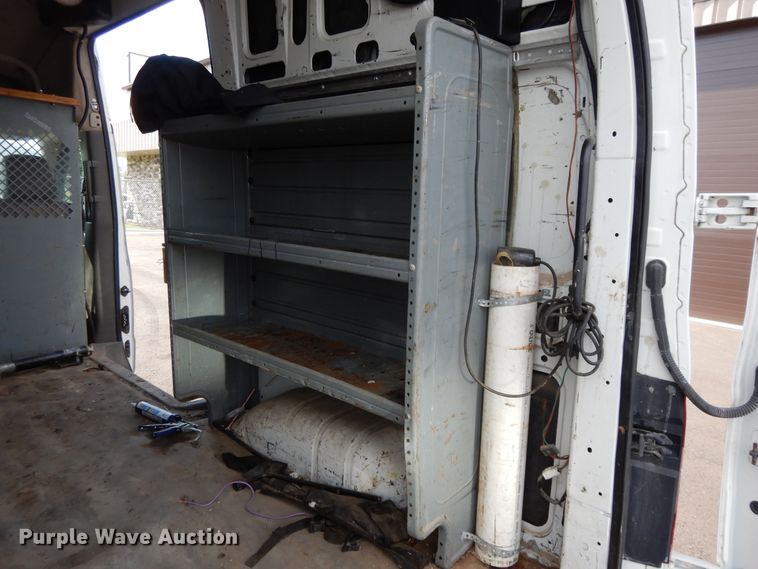 image for item DF5304 2013 Nissan NV2500  van