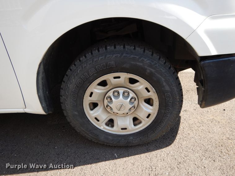 image for item DF5304 2013 Nissan NV2500  van