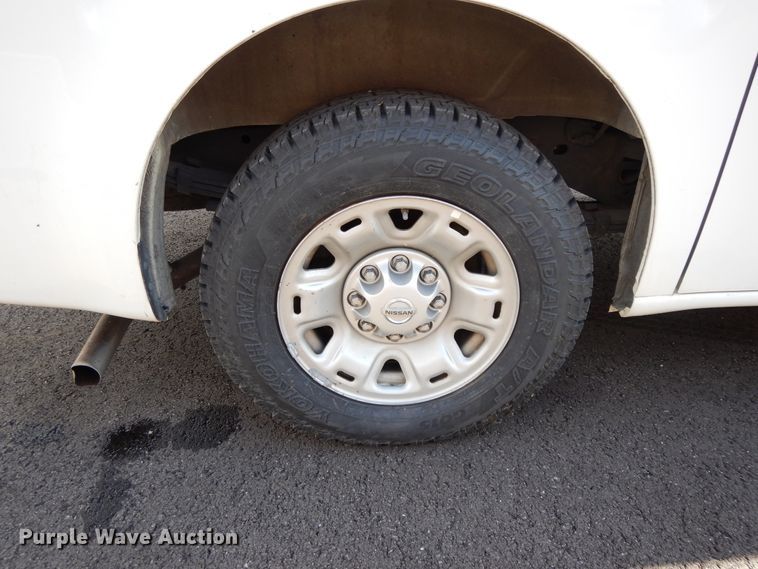 image for item DF5304 2013 Nissan NV2500  van