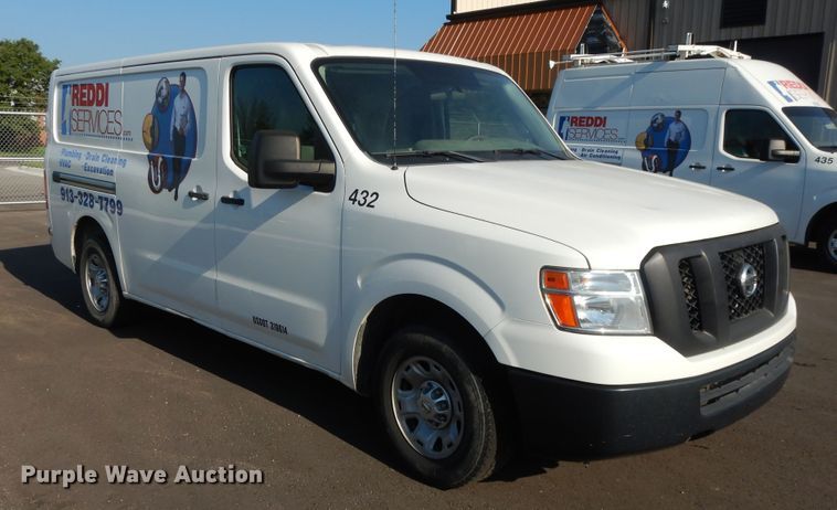 image for item DF5305 2012 Nissan NV2500  van