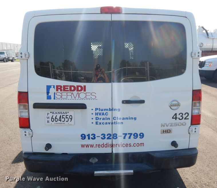 image for item DF5305 2012 Nissan NV2500  van