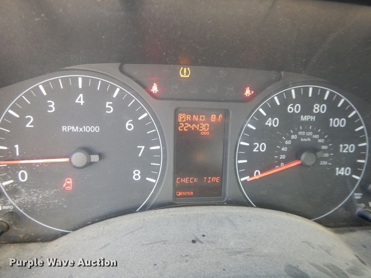 image for item DF5305 2012 Nissan NV2500  van