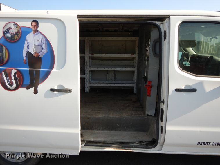 image for item DF5305 2012 Nissan NV2500  van