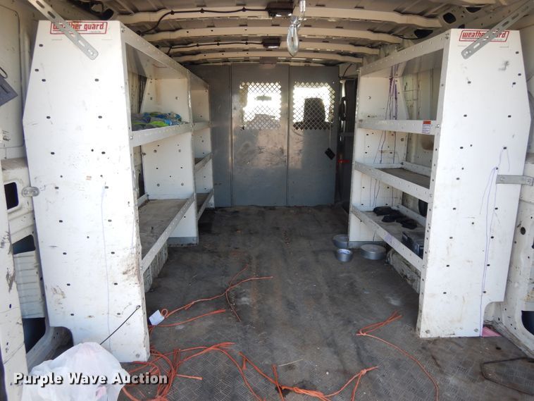 image for item DF5305 2012 Nissan NV2500  van