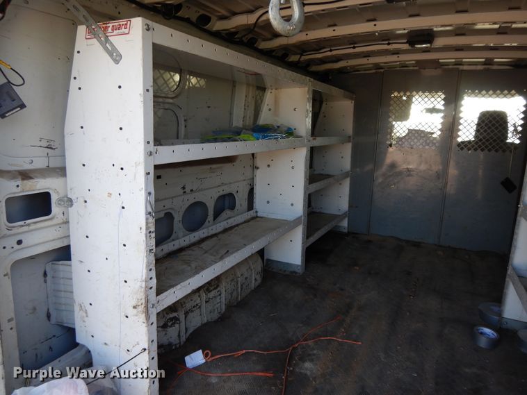 image for item DF5305 2012 Nissan NV2500  van