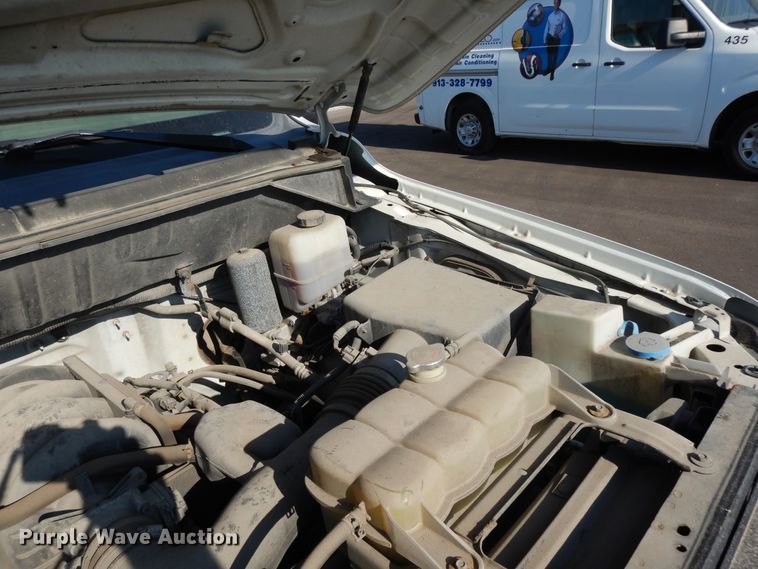 image for item DF5305 2012 Nissan NV2500  van