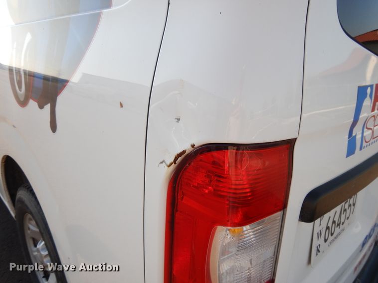 image for item DF5305 2012 Nissan NV2500  van