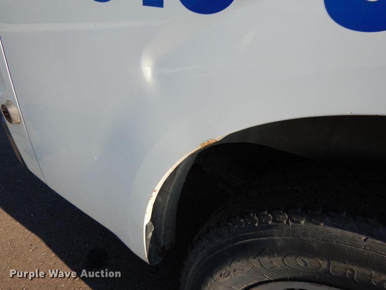 image for item DF5305 2012 Nissan NV2500  van