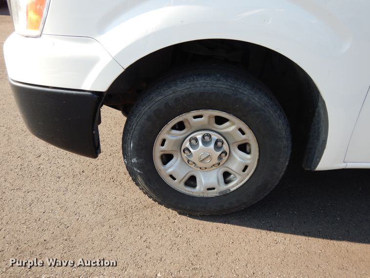 image for item DF5305 2012 Nissan NV2500  van