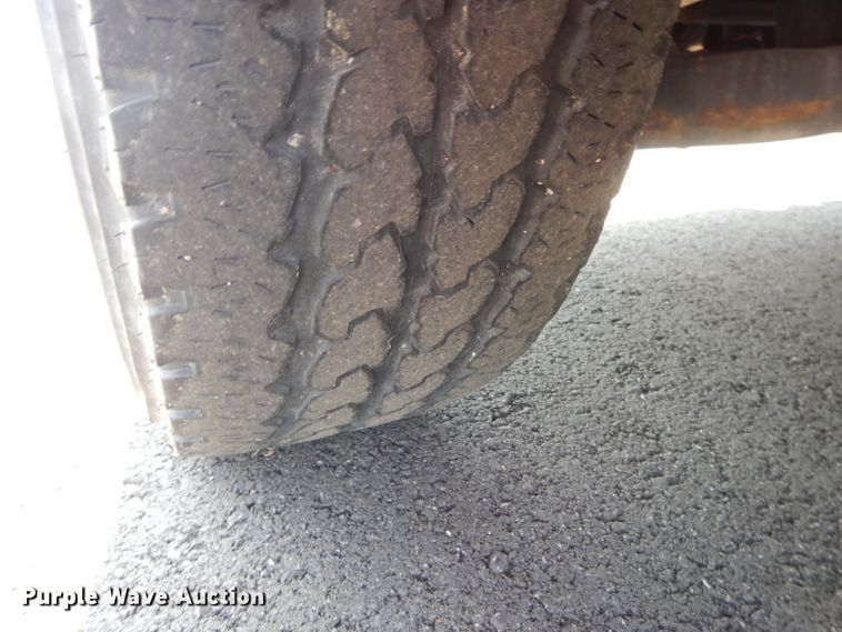 image for item DF5305 2012 Nissan NV2500  van