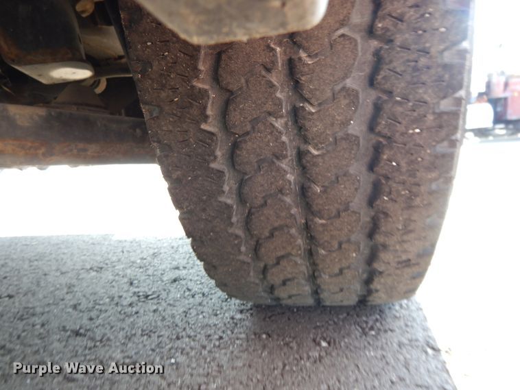 image for item DF5305 2012 Nissan NV2500  van