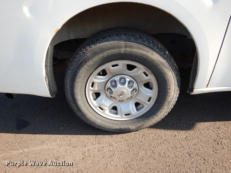 image for item DF5305 2012 Nissan NV2500  van