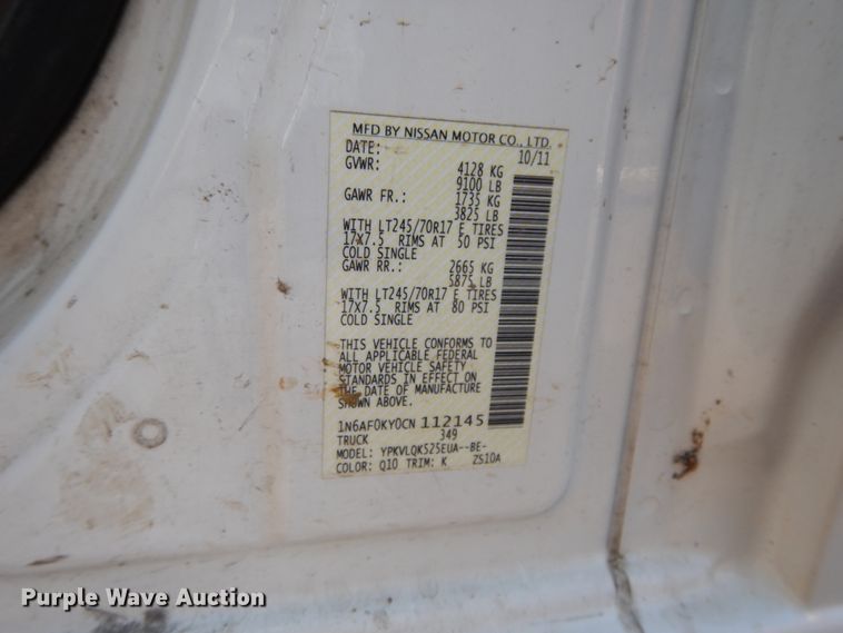 image for item DF5305 2012 Nissan NV2500  van