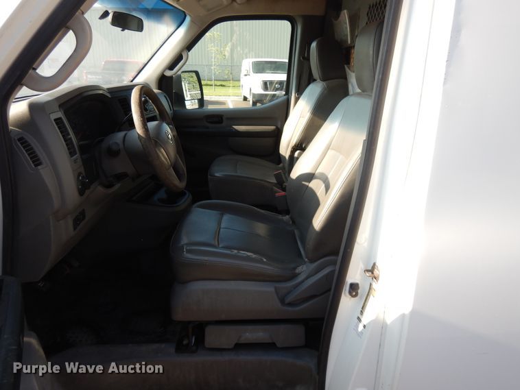 image for item DF5307 2013 Nissan NV2500 van
