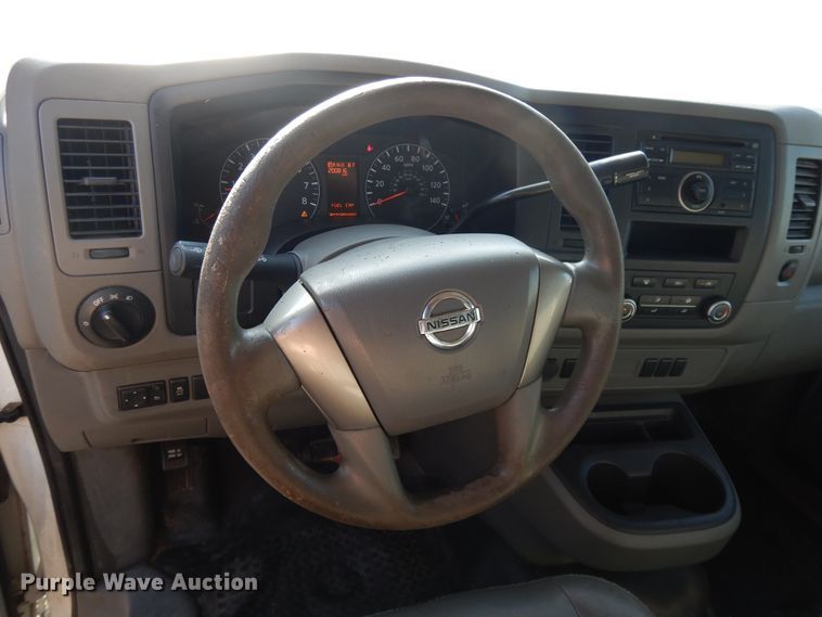 image for item DF5307 2013 Nissan NV2500 van