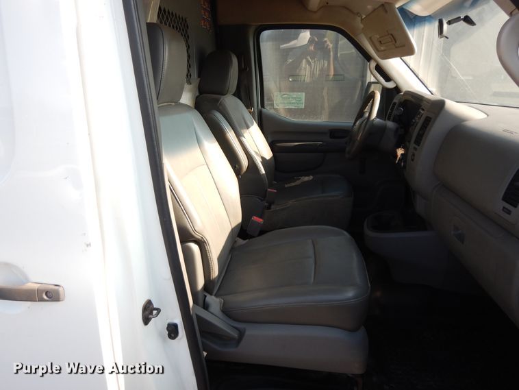 image for item DF5307 2013 Nissan NV2500 van