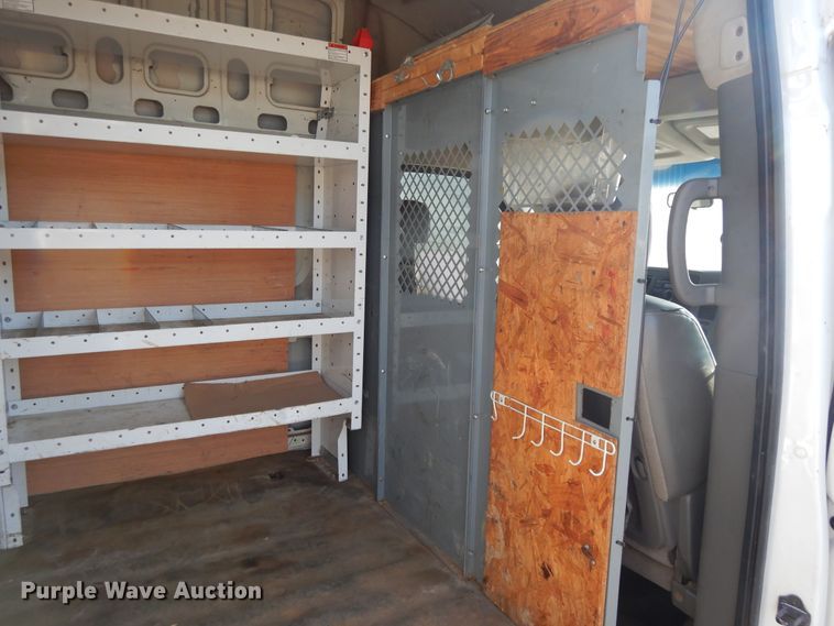 image for item DF5307 2013 Nissan NV2500 van