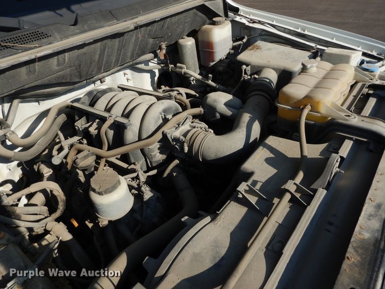 image for item DF5307 2013 Nissan NV2500 van