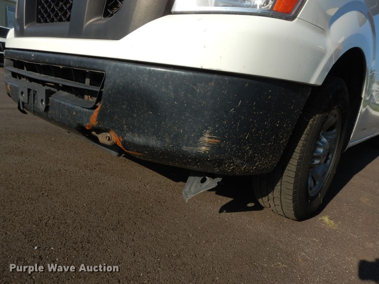 image for item DF5307 2013 Nissan NV2500 van