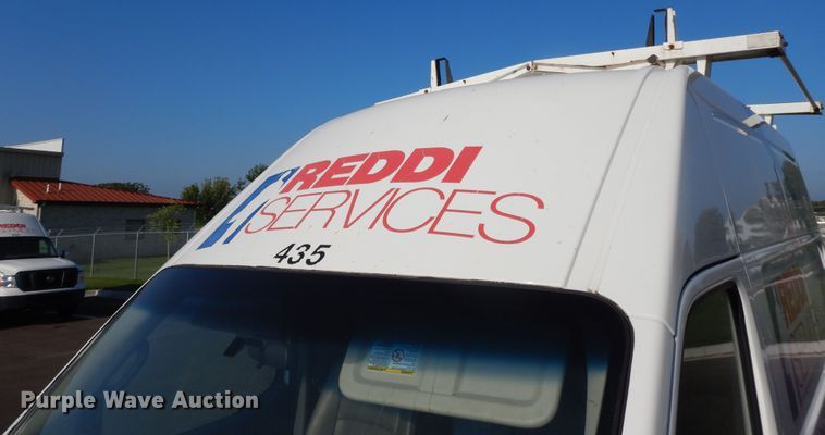 image for item DF5307 2013 Nissan NV2500 van