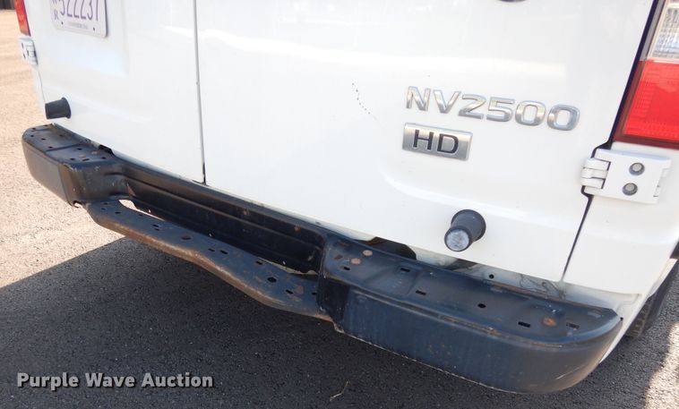 image for item DF5307 2013 Nissan NV2500 van