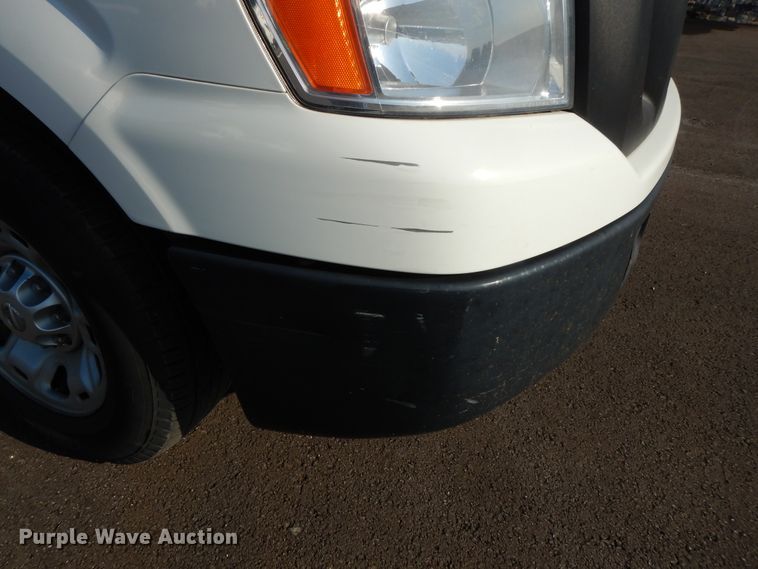 image for item DF5307 2013 Nissan NV2500 van